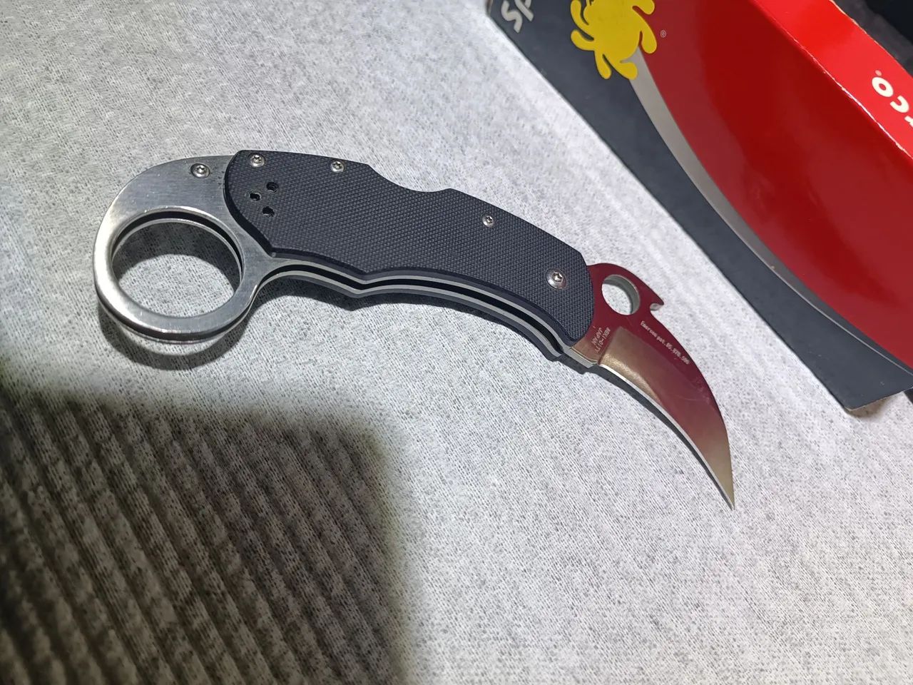 Canivete Spyderco Karahawk karambit. - Foto 4