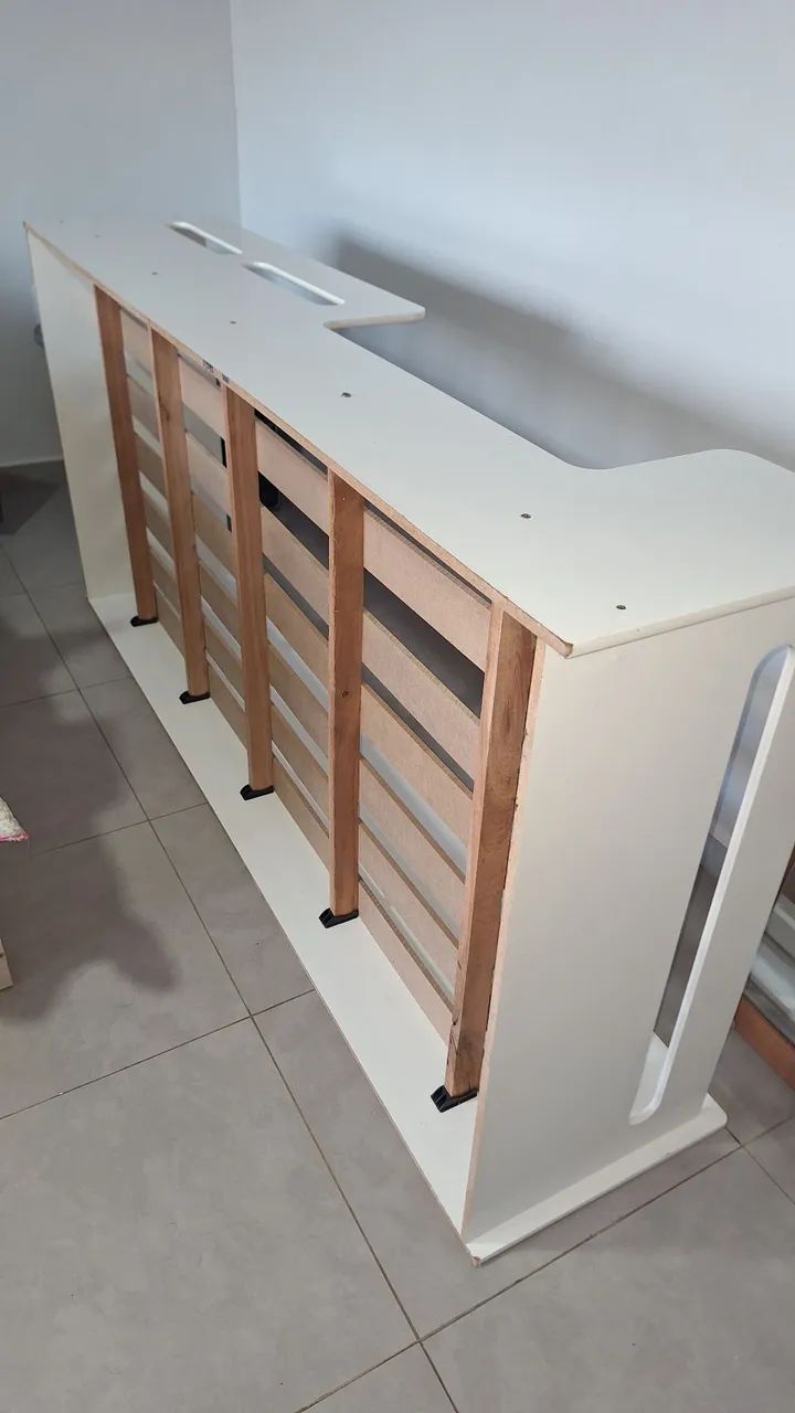 Cama Infantil Branca com Estrado de Madeira - Foto 2