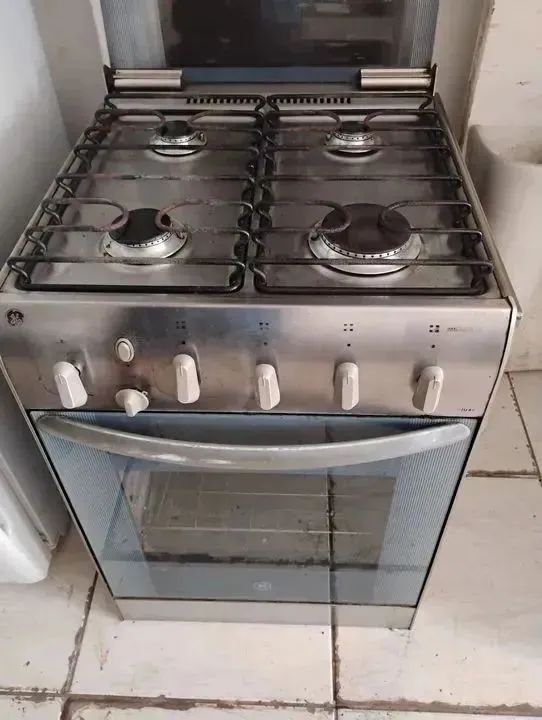 Fogão de Embutir (Gás Encanado)4 Bocas com Forno - Ótimo Estado - Foto 5