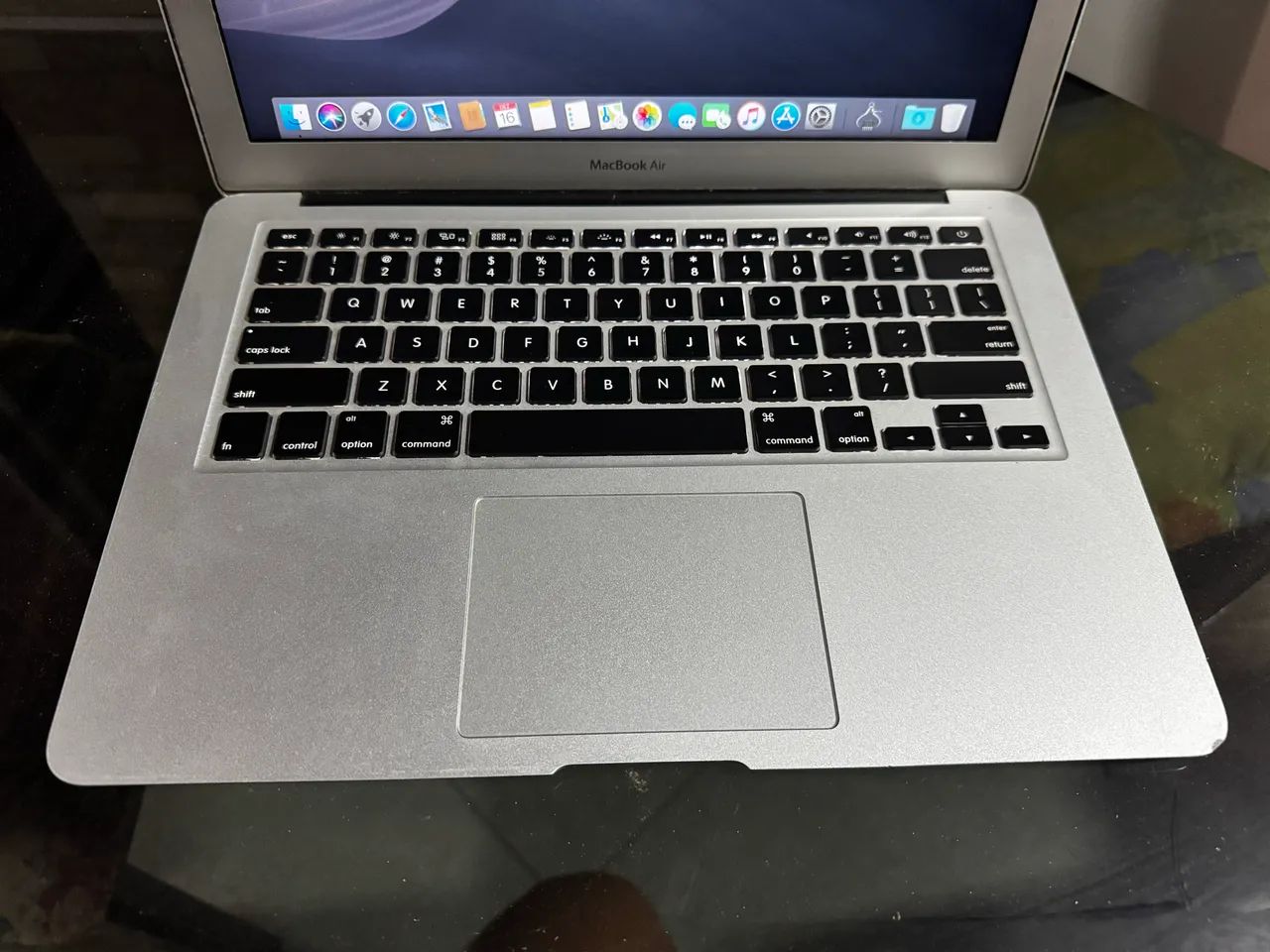 MacBook Air 13 2017 i5 8Gb RAM 128 SSD Monterey - Foto 5