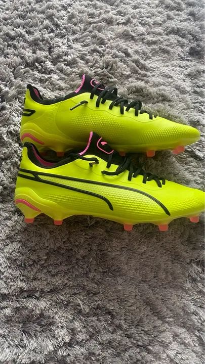 Chuteiras Puma Profissional - Tamanho 40 - Nova