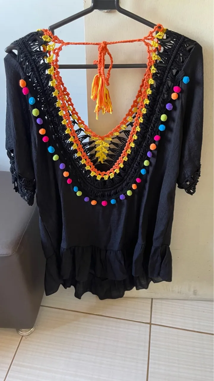 Vestido de Praia Crochê com Pompons
