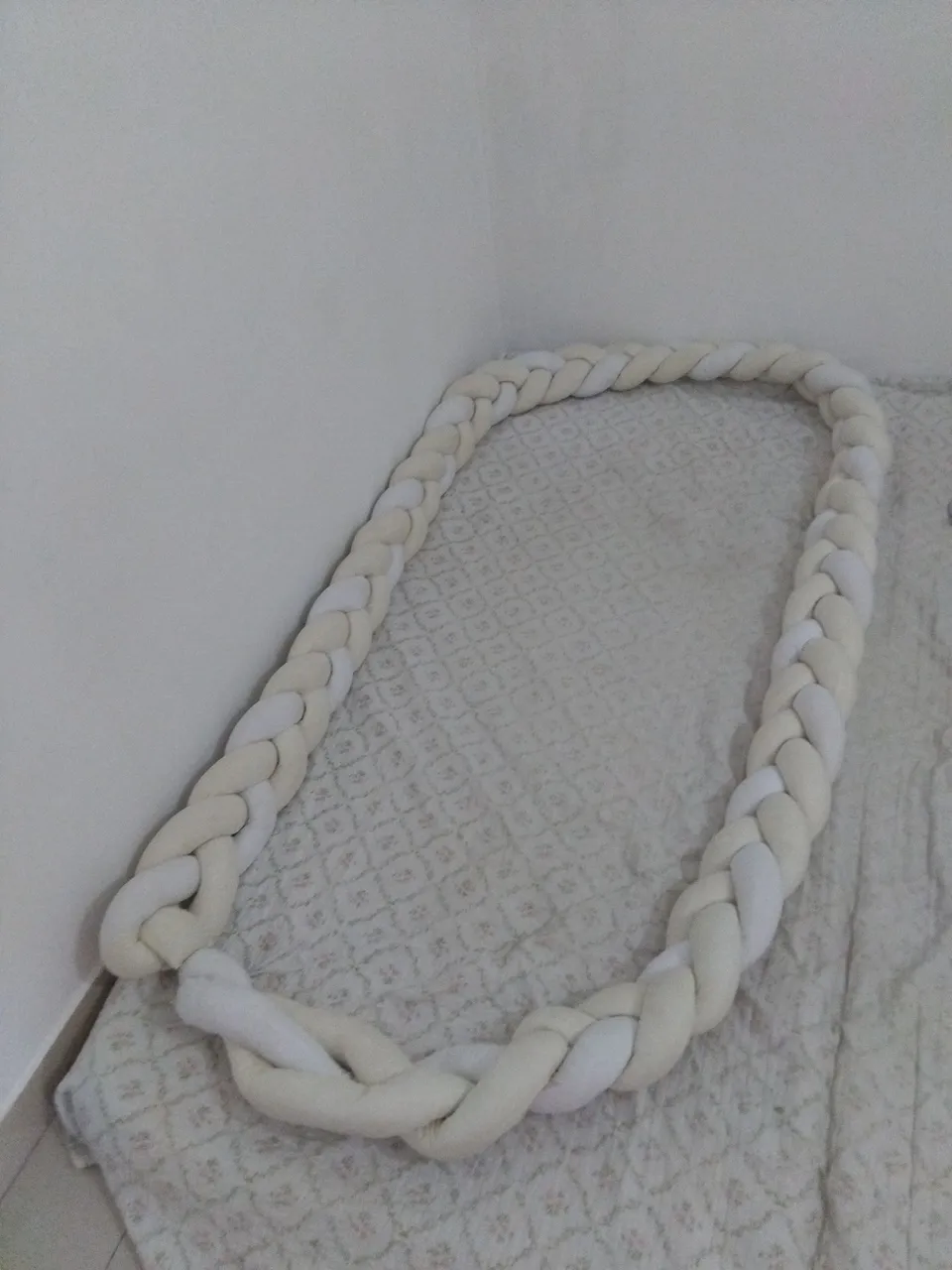 Protetor de mini cama trançado - Usado por 1 ano