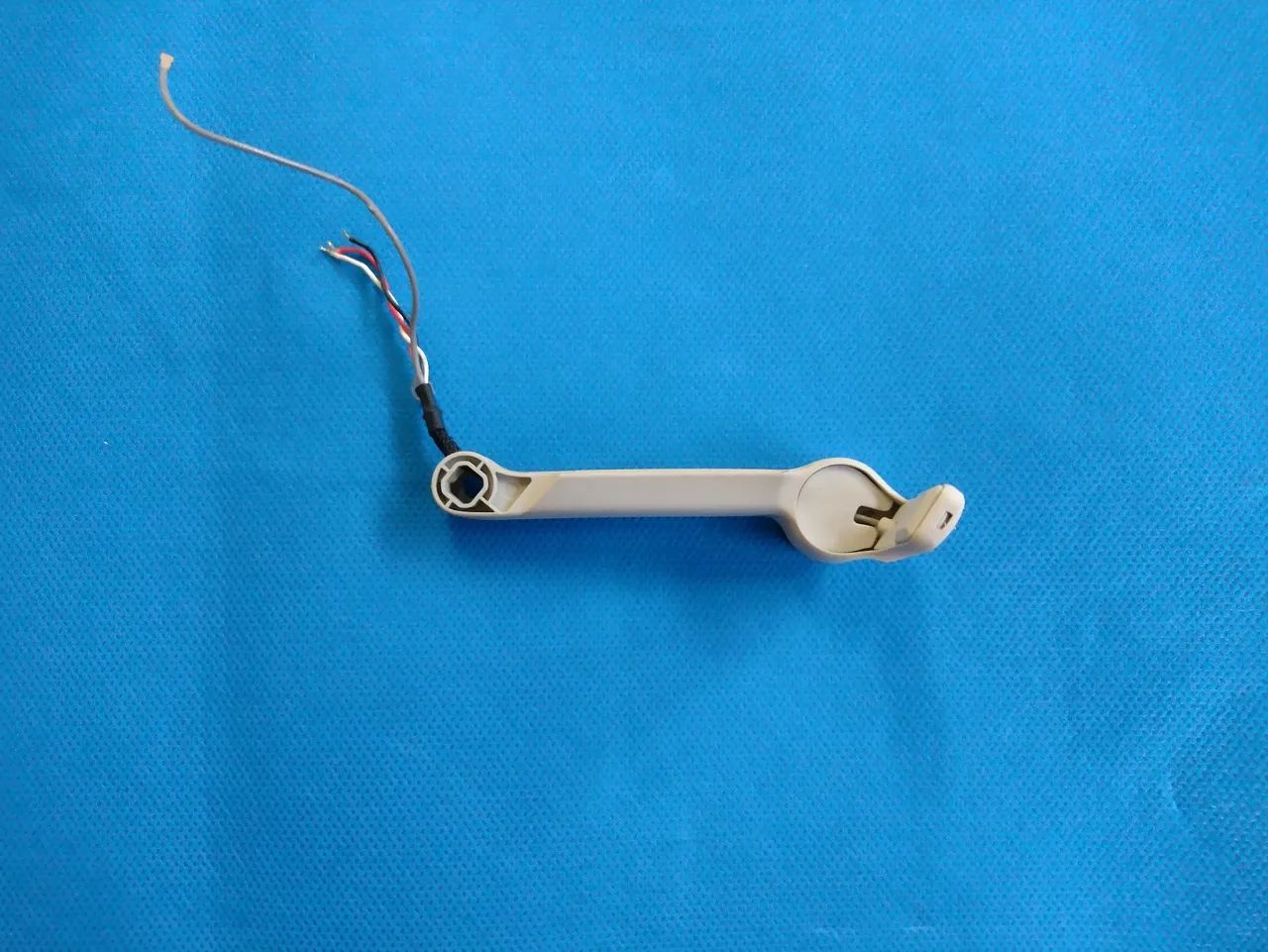 Braço dianteiro Drone Dji mavic Mini 1lado direito com motor e antena- original  - Foto 4