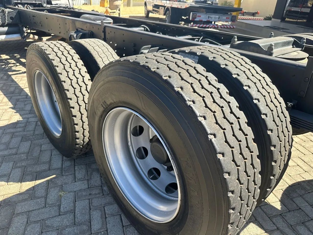 Caminhão Vw 17190 6x2 - No Chassi - Foto 4