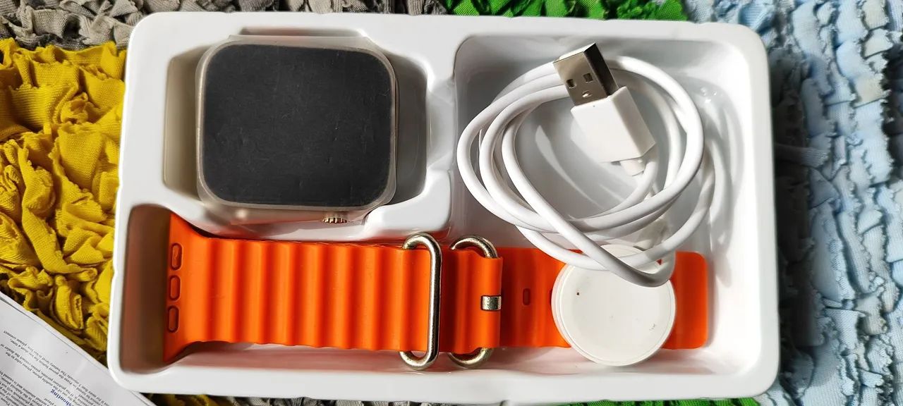 Relógio inteligente Apple Watch com pulseira laranja - Foto 5