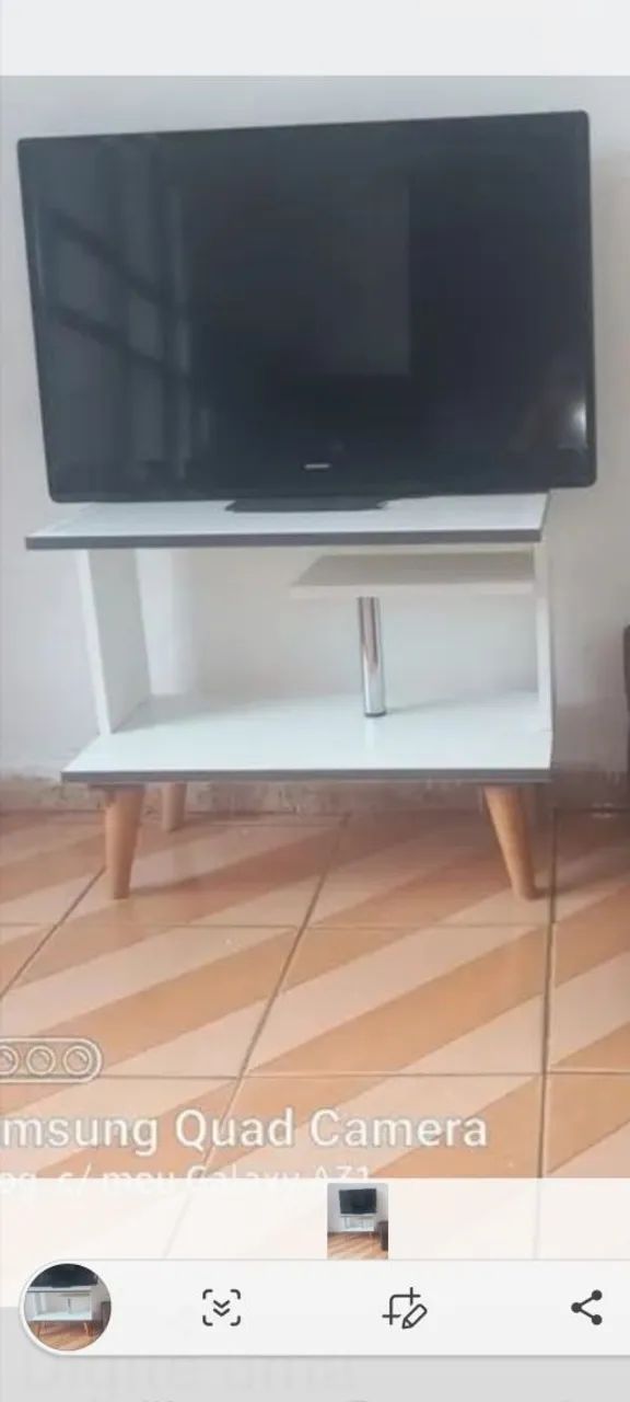 Mesa de apoio com Designer.
