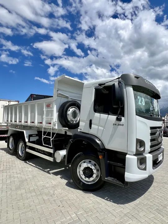 VW 24-260 Truck 6x2 2023 Cacamba Basculante - Foto 3
