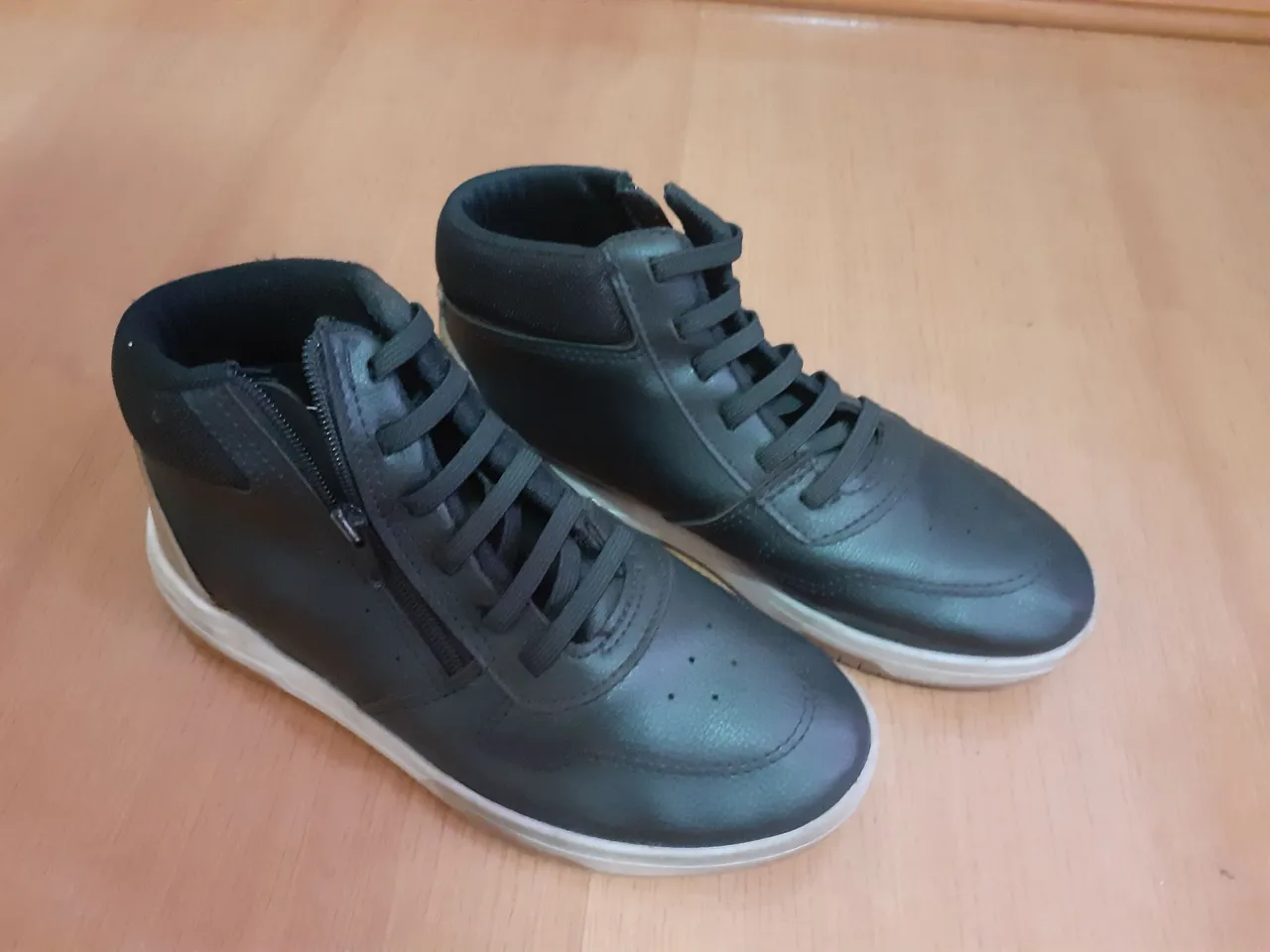Tênis botinha Preto