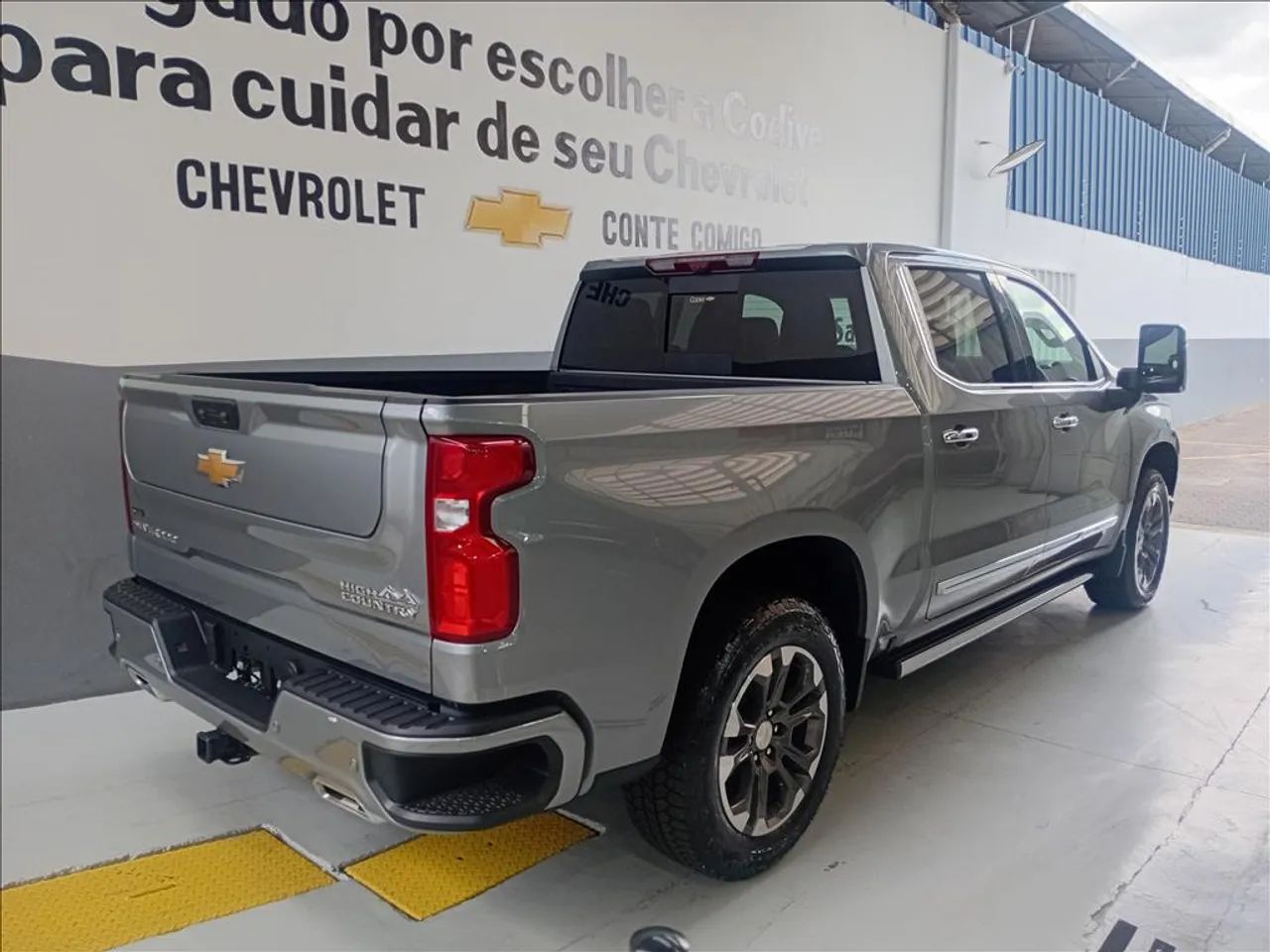 CHEVROLET SILVERADO 5.3 V8 GASOLINA 1500 HIGH COUNTRY 4X4 AUTOMÁTICO - Foto 4