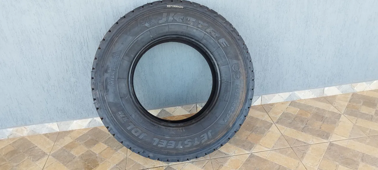 Pneu Novo JetStell 295/80R22.5 Reformado