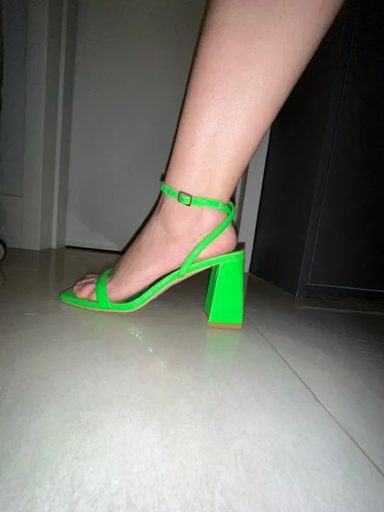 Sandália salto grosso bico quadrado SHEIN - Foto 2