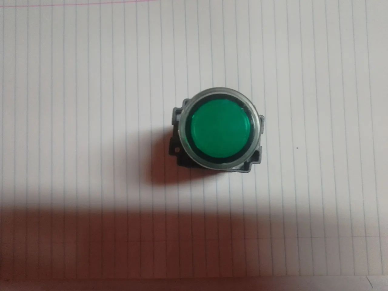 Botão de comando pulso verde com bloco de contato 1na.  1nf. 