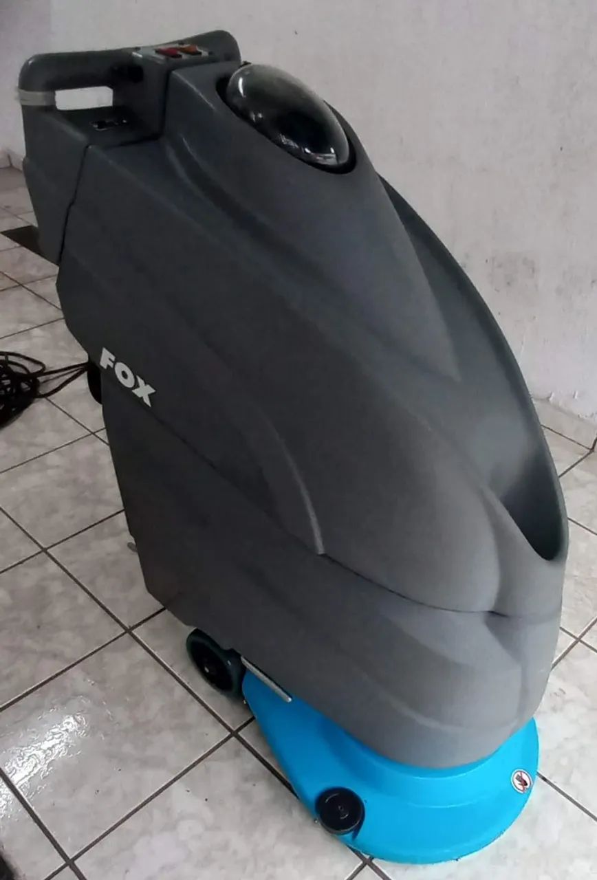 Auto lavadora Alfa Fox Tennant Semi nova