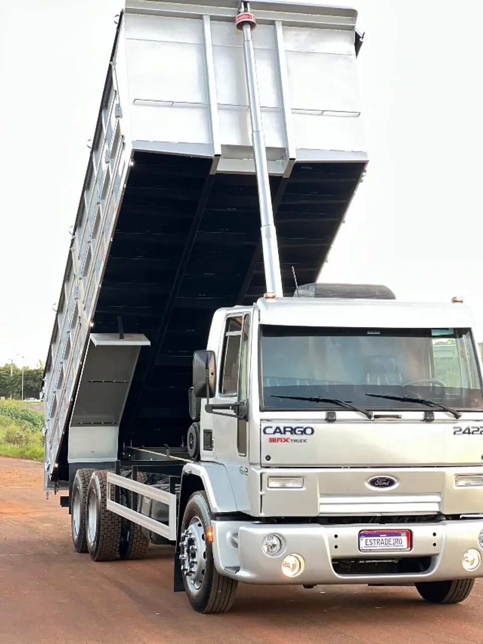 Ford Cargo 2422