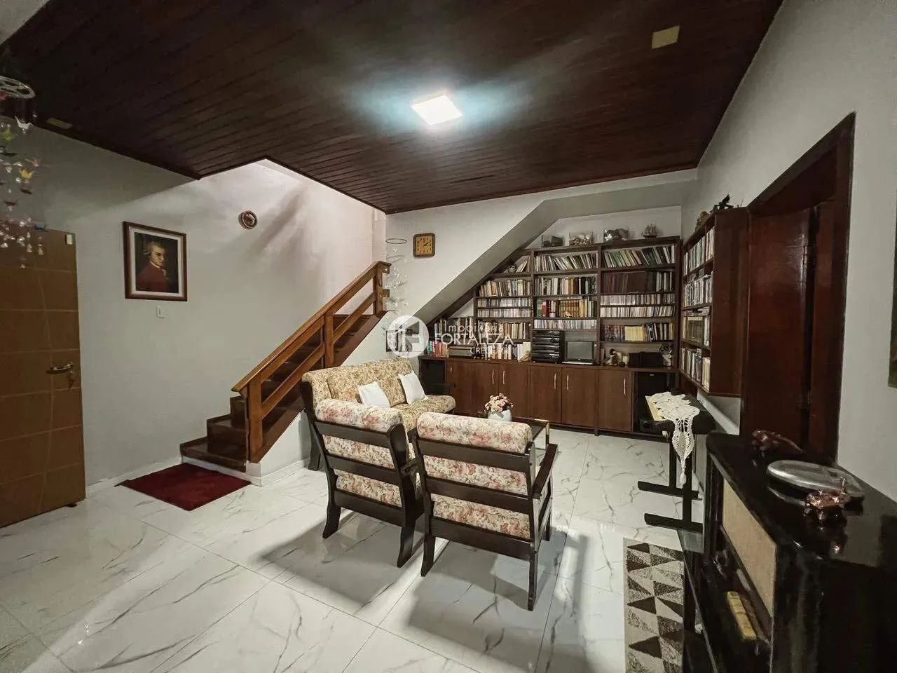 VENDO casa 7 quartos, 4 suítes. 297,36m² Ipase - Foto 4