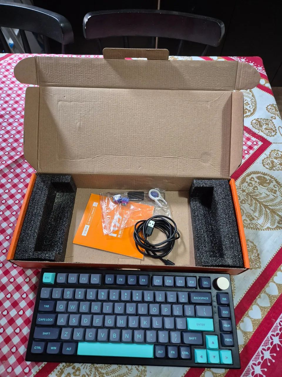 Teclado Mecânico Gamer VGN Pro (Três modos)