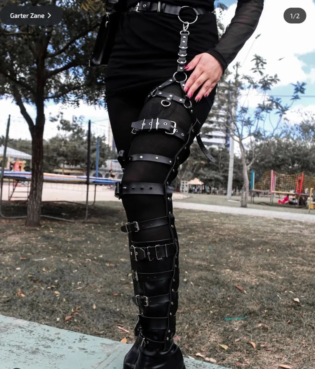 Garter cinto, perna inteira.