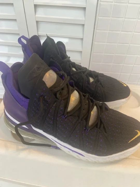 Tênis Nike LeBron Tamanho 43