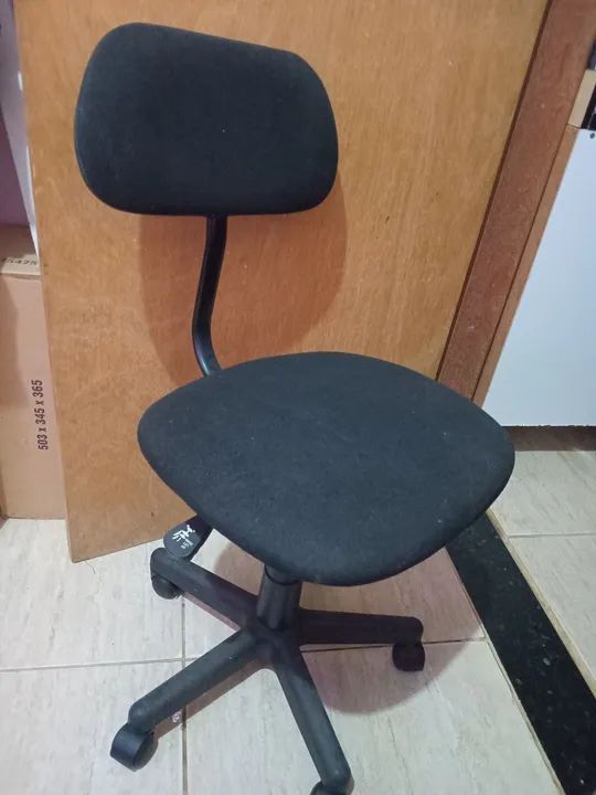 Cadeira giratória  - Foto 4