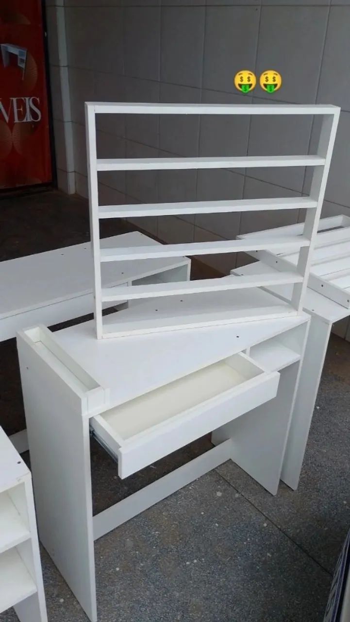 Manicure Table and Display Stand64739708546691120