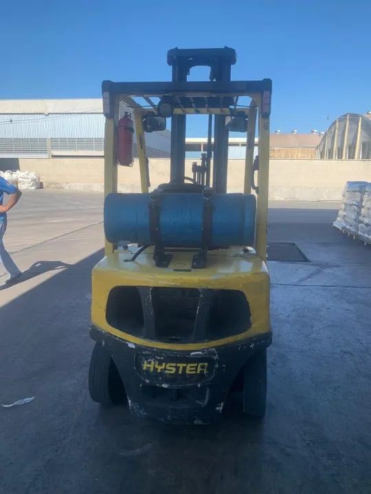 EMPILHADEIRA HYSTER FT 50 ANO 2011 - Foto 2