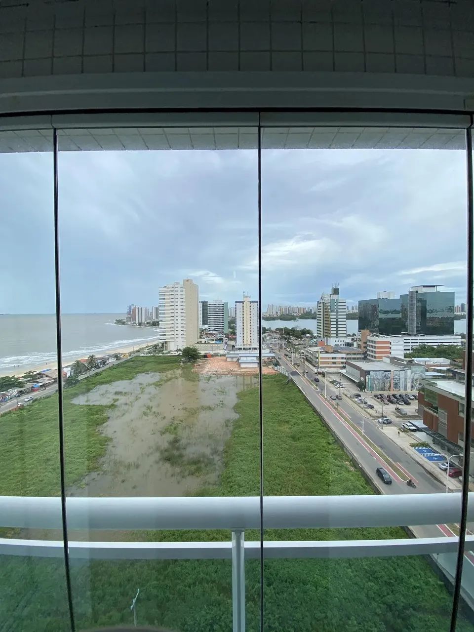 Cond. Aquamarine vista mar | 2 suítes 81 m² 2 vagas - Foto 2