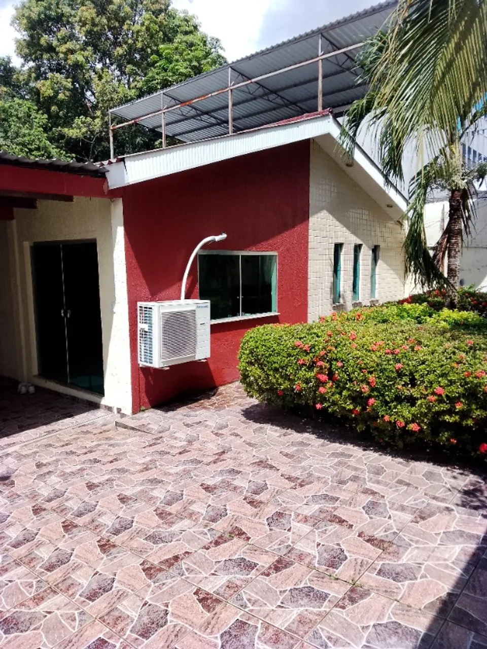 Linda casa mobiliada no Adrianópolis