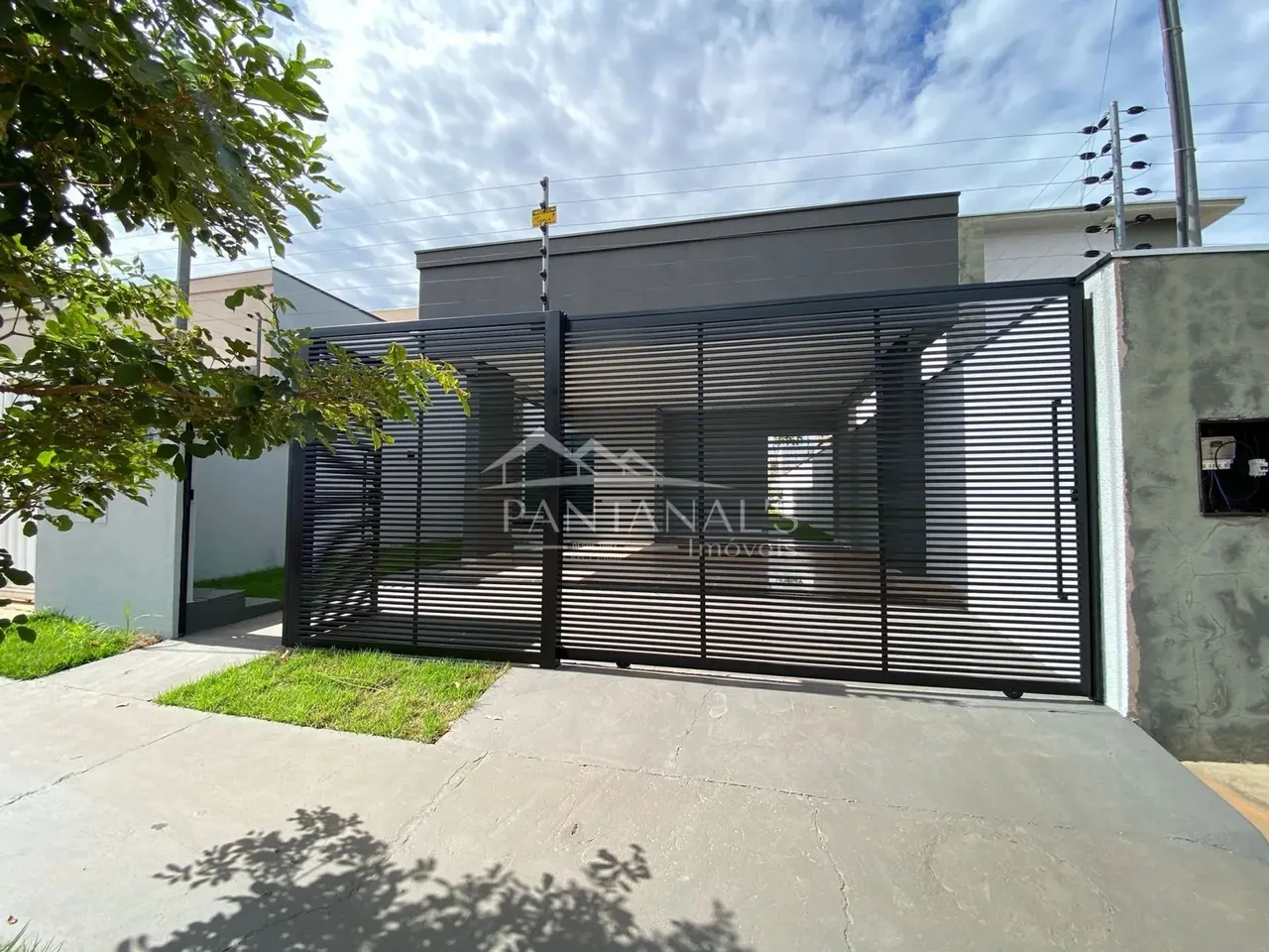 CASA À VENDA NO BAIRRO GRANVILLE
