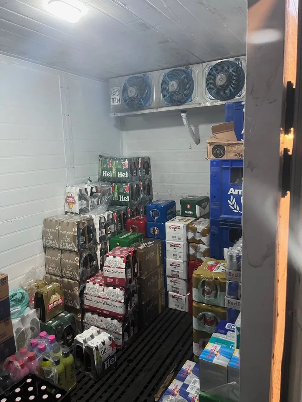 Câmara Fria com Portas de vidro  Iluminadas! - Foto 2