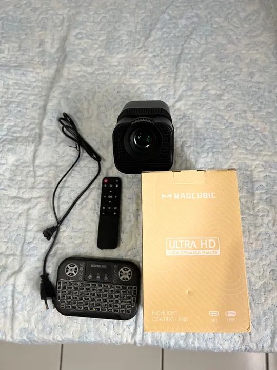 Mini projetor HY320 Magcubic