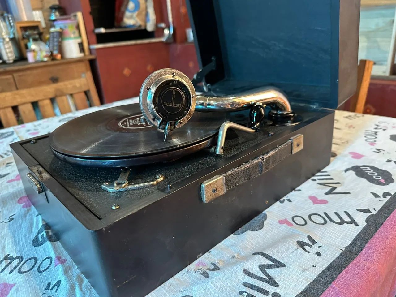 Vendo gramofone impecavel marca Pallard suiço - Foto 3