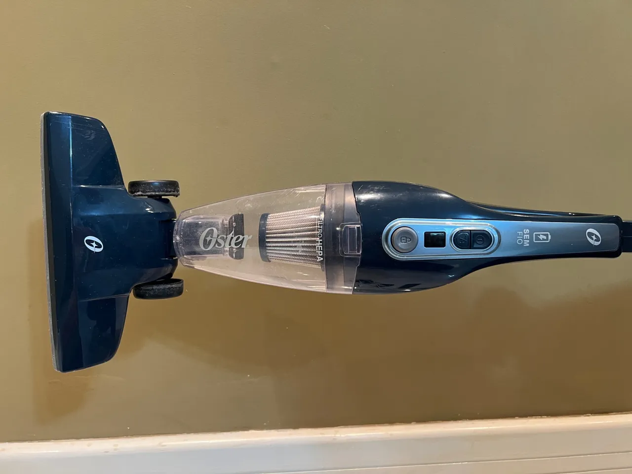 Aspirador de Pó Oster SEM FIOS Azul