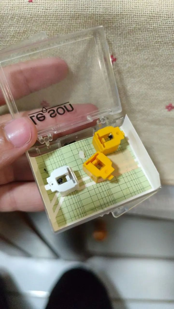 Lote. Headshell montados, agulhas e corpo de agulhas  - Foto 4