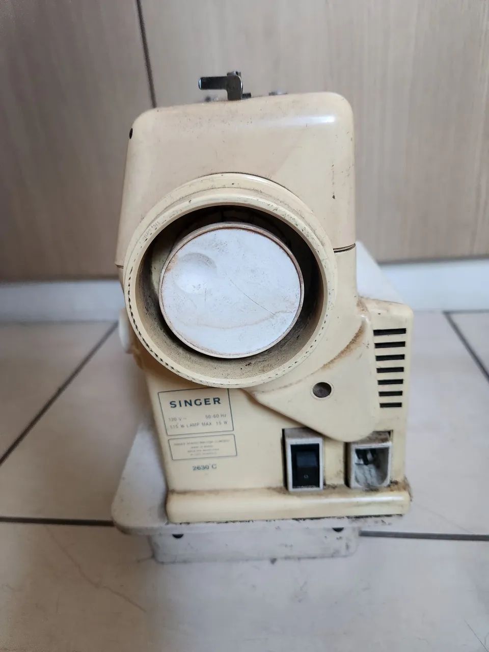Máquina de Costura Singer Facilita (Funcionando) - Foto 4