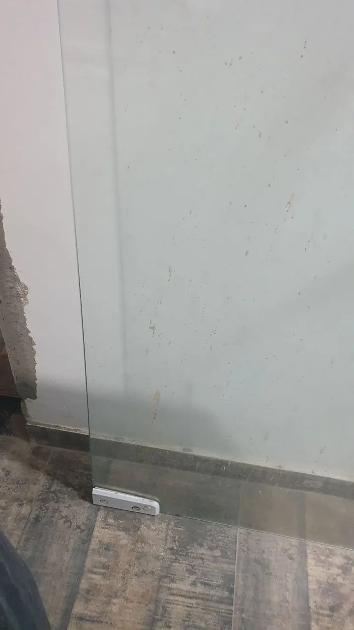 Porta de vidro 8mm completa em perfeito estado - Foto 4