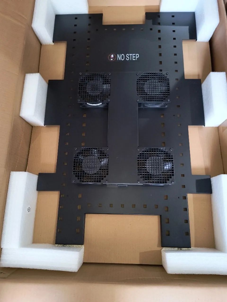 Bandeja de Ventilador de Teto Netshelter ACF502