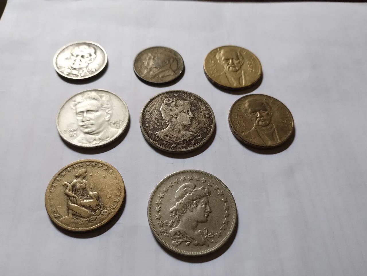 MOEDAS ANTIGAS...8 MOEDAS.