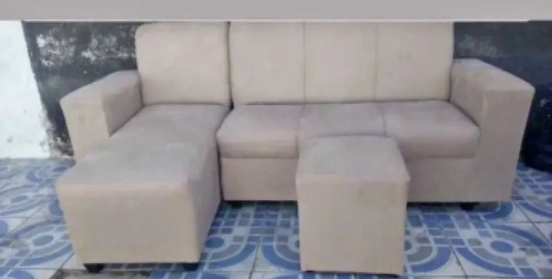Sofá com cheis 1.85 no sued bege 