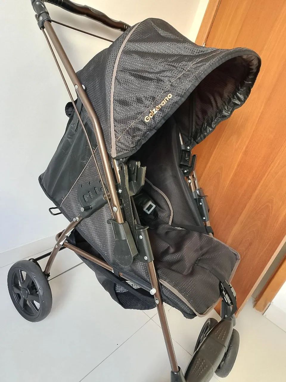 Carrinho + bebê conforto da marca Galzerano super novo - Foto 5