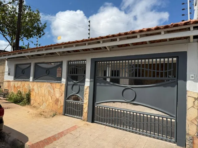 ALUGO CASA com 6 suítes (próximo as UNISL 1 e 2)
