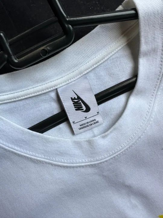 Camiseta NIKE x STUSSY branca - Foto 3