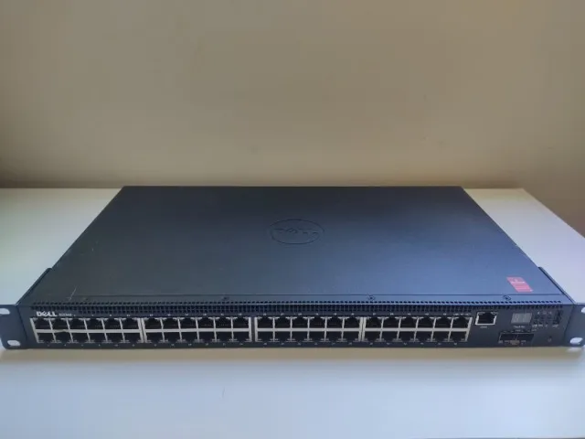 Switch Dell N2048 10/100/1000 48 portas (Usado)