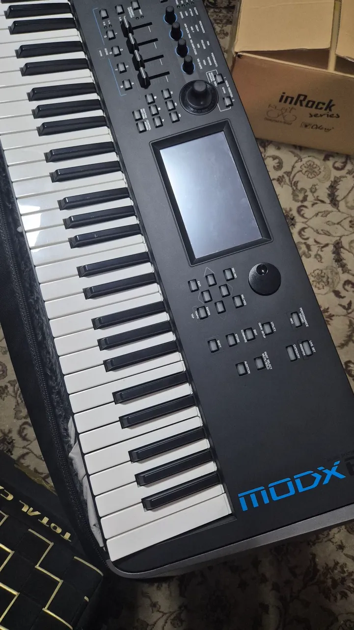 Teclado Yamaha MODX6
