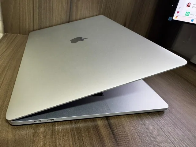 （ジャンク）MacBookPro15インチ2018　i7 16GB 256GB Apple MacBook Pro 15.4