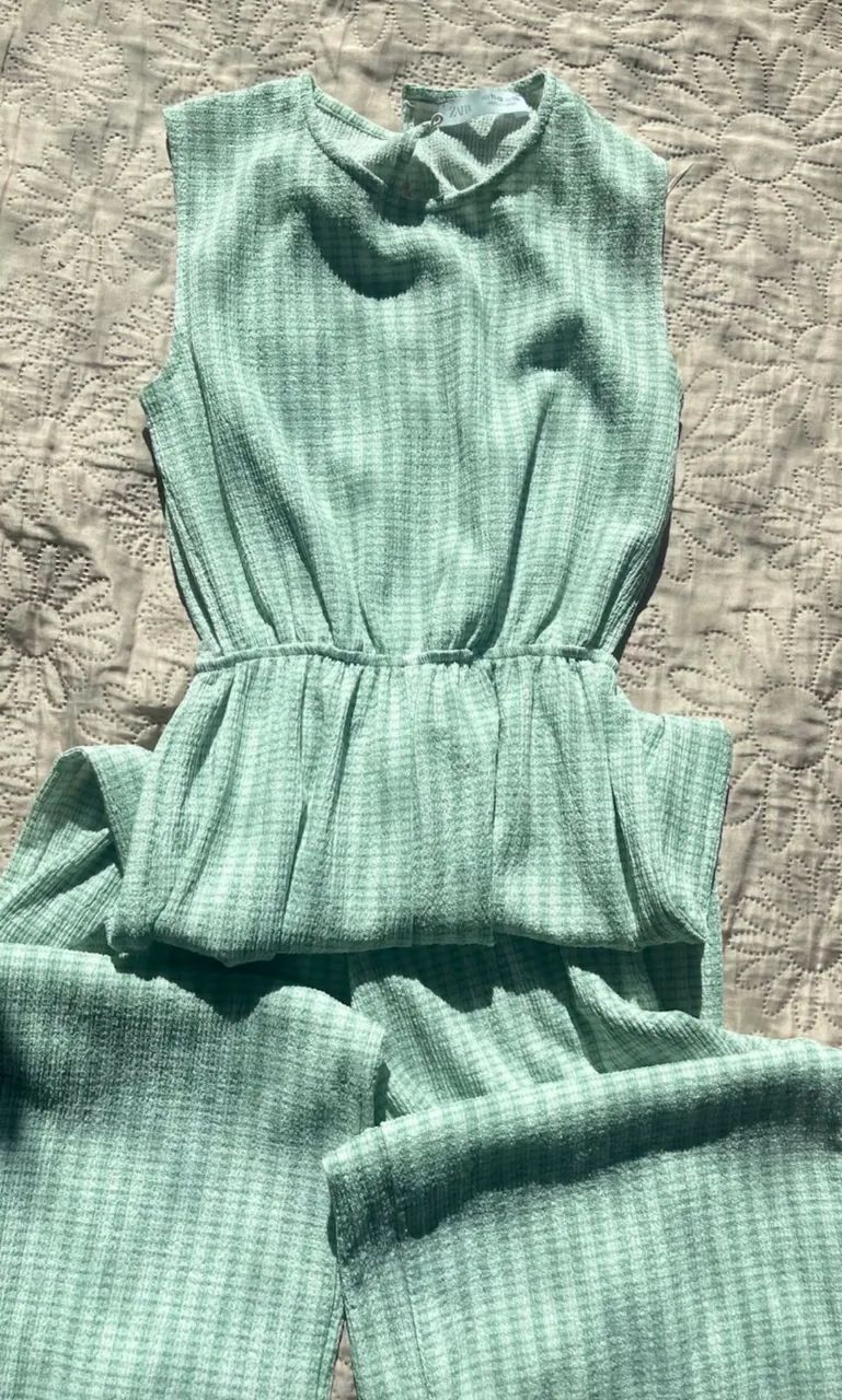 Macacão zara verde 