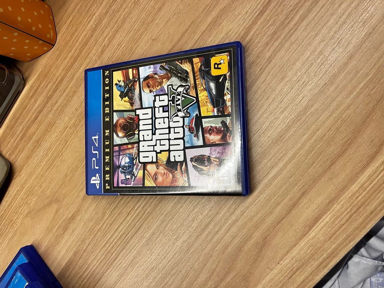 GTA V ps4 (CD)