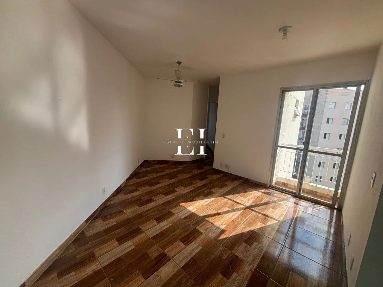 Apartamento de 53 m² para locação, 2 quartos, sacada e vaga coberta! - Foto 3