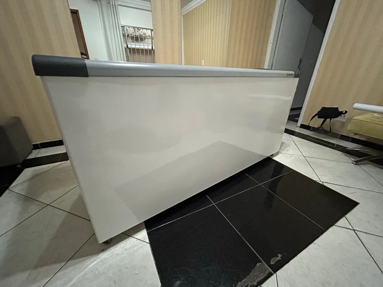 Freezer horizontal Metalfrio 505 Litros  - Foto 3