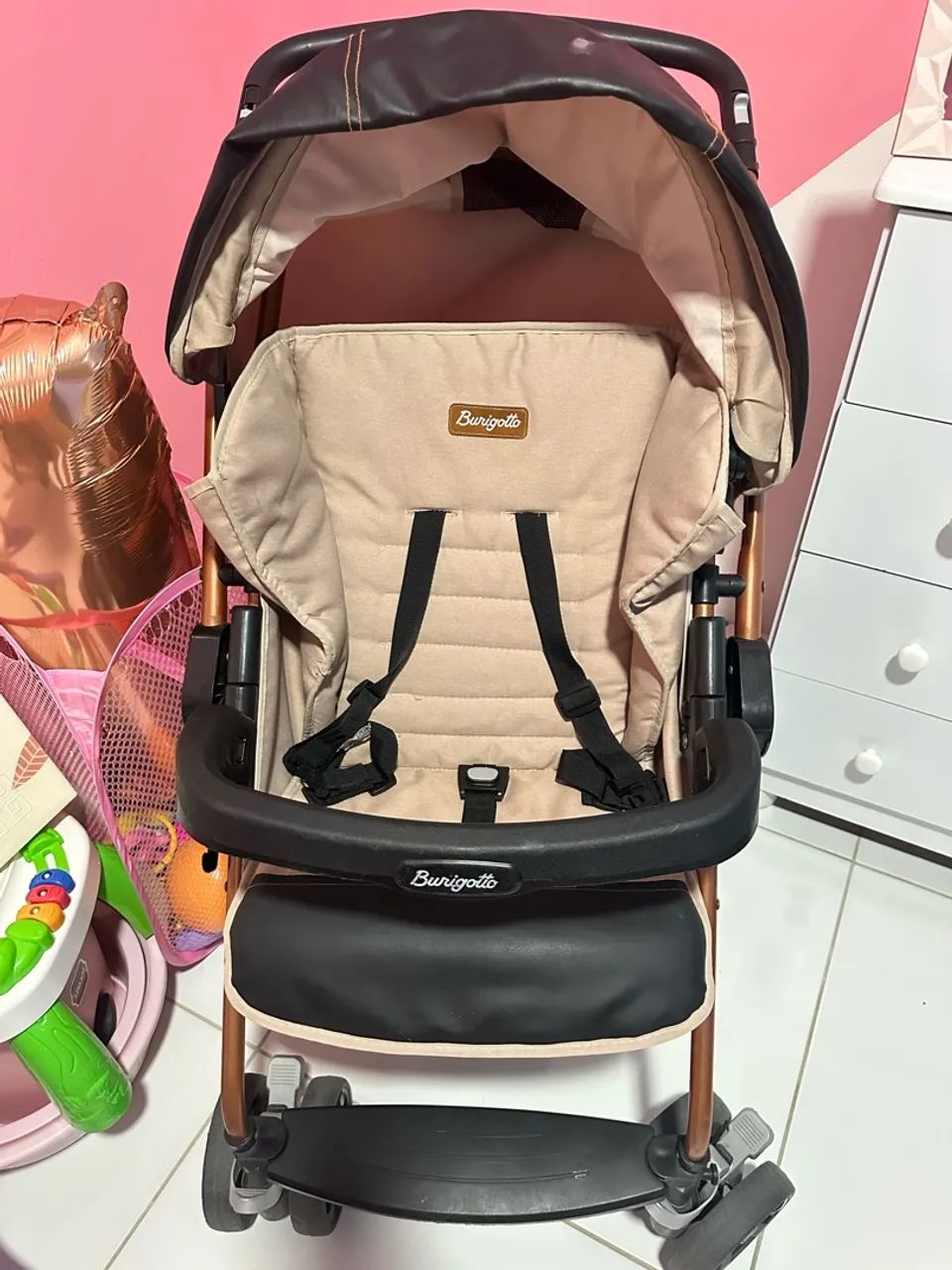 Carrinho de bebê com bebê conforto burigotto  - Foto 4